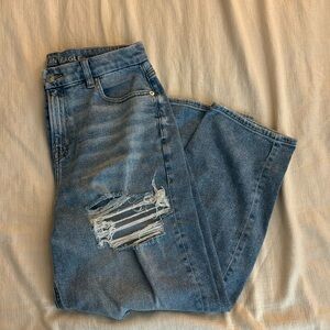Petite American Eagle distressed jeans